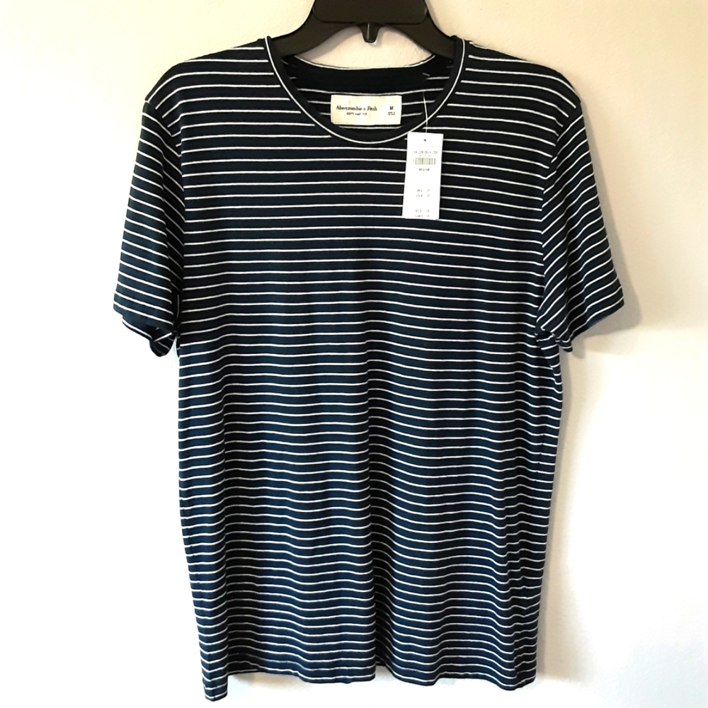 NWT Abercrombie & Fitch Dark Navy Striped Soft T-Shirt - Women's Medium